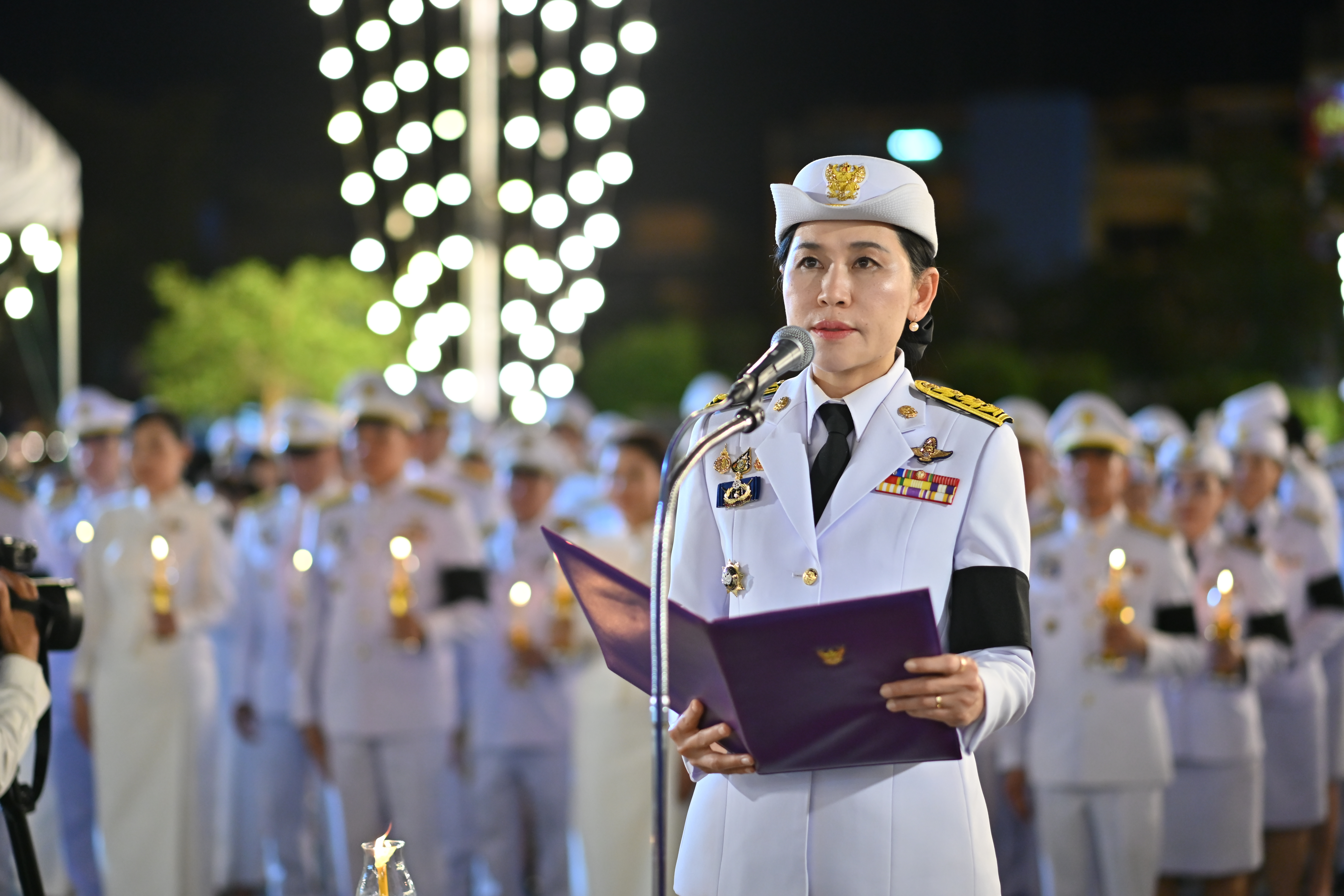 title - ส.ป.ก.นครปฐม เข้าร่วมพิธีถวายเครื่องราชสักการะวางพานพุ่ม และจุดเทียนถวายพระพรชัยมงคล สมเด็จพระนางเจ้าฯ พระบรมราชินี เนื่องในโอกาสพระราชพิธีมหามงคลเฉลิมพระชนมพรรษา 4 รอบ 3 มิถุนายน 2569